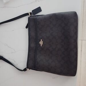Coach Brown/Black Signature Canvas and Leather Crossbody/Shoulderbag